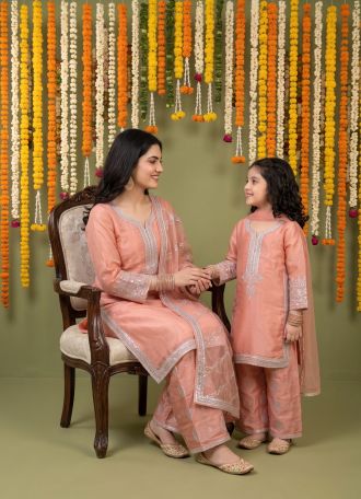 Mother & Daughter