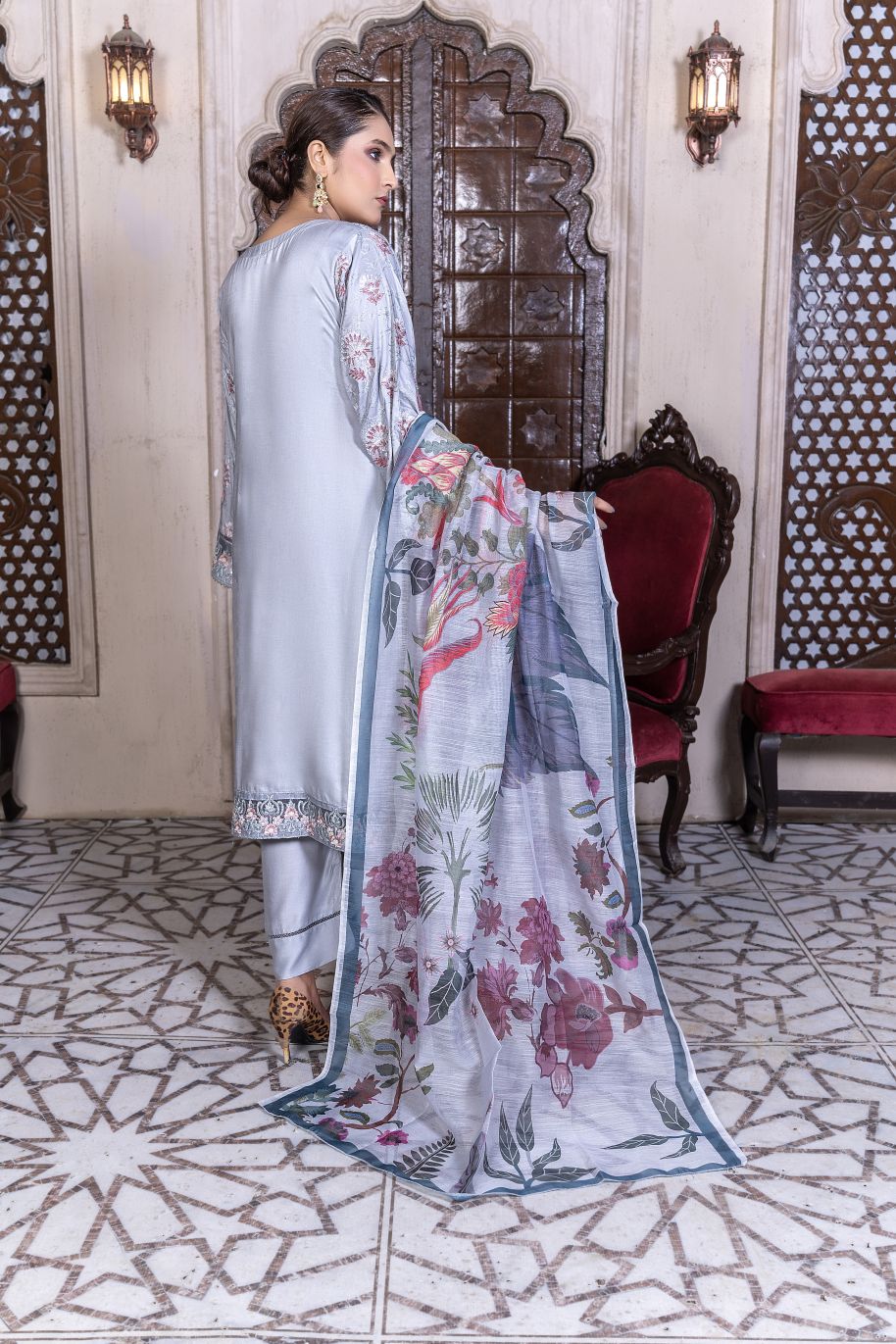 L-17 Women Linen