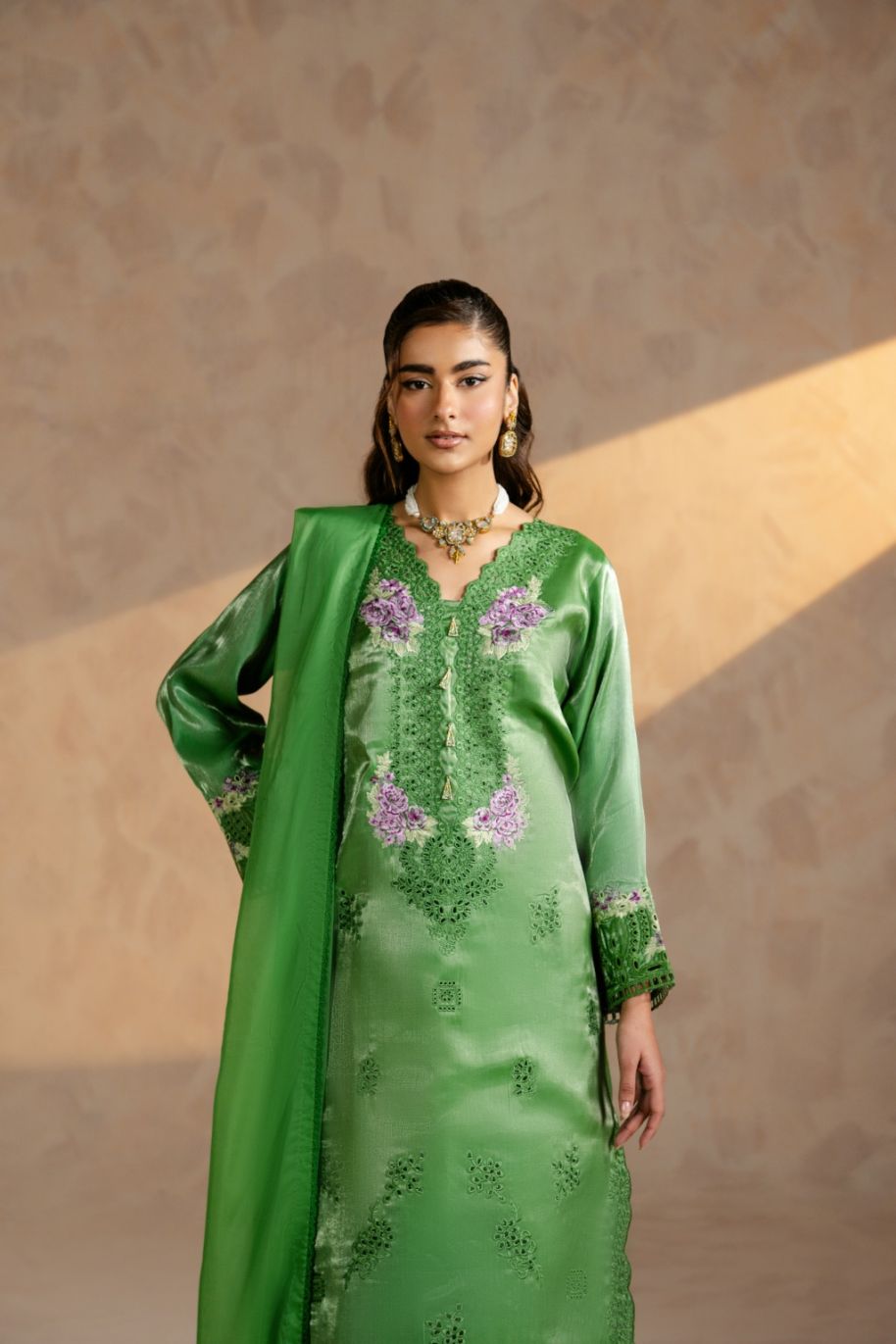 Zarlish Women Shesha Slik
