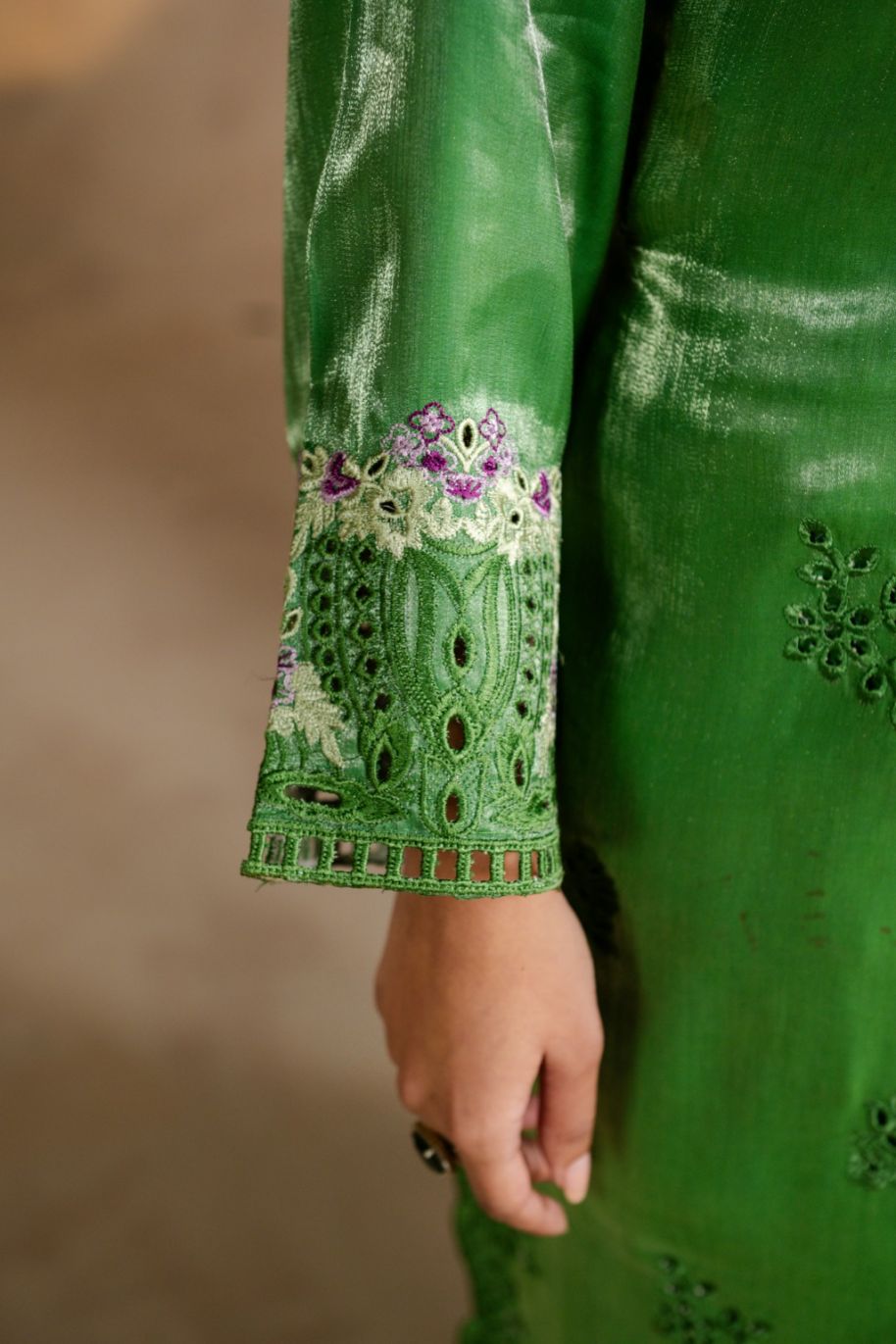 Zarlish Women Shesha Slik