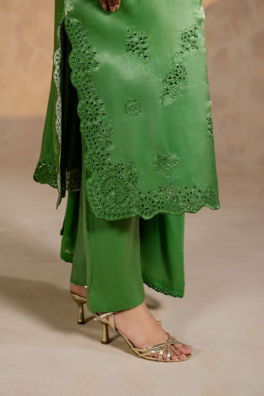 Zarlish Women Shesha Slik