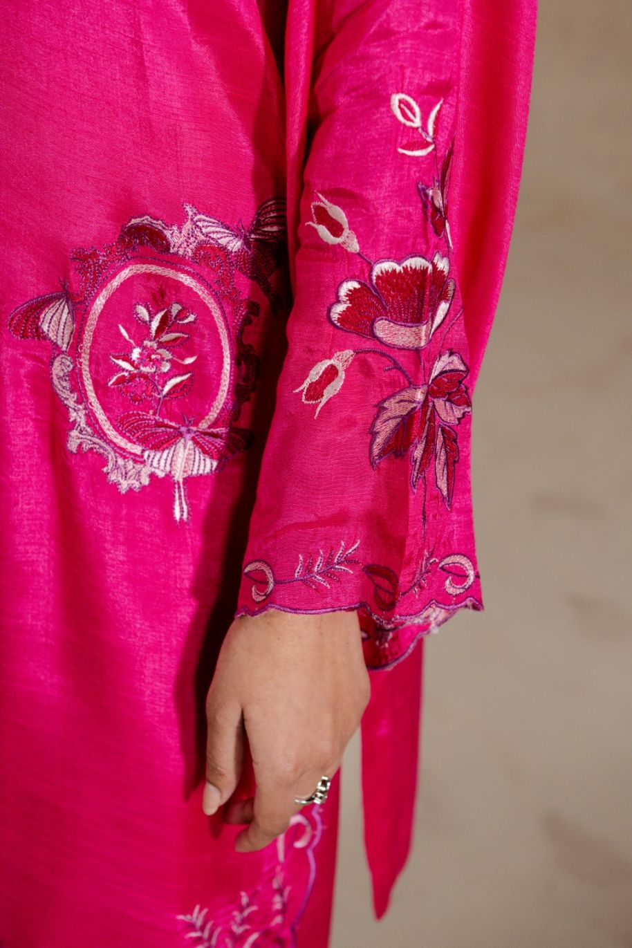 NURA Women Raw Silk