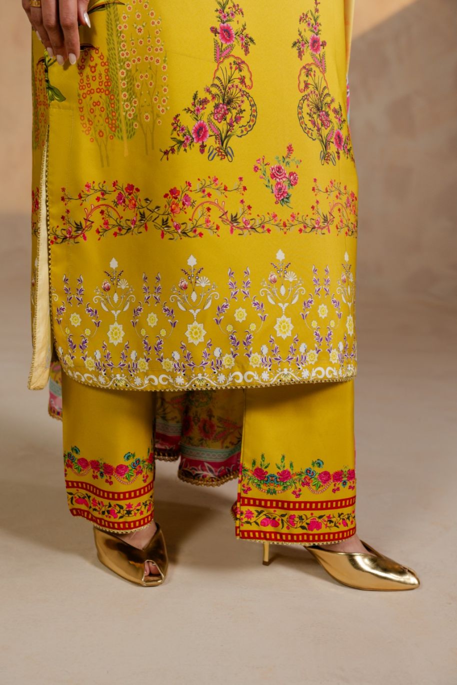 Dazzel Women Swiss Silk