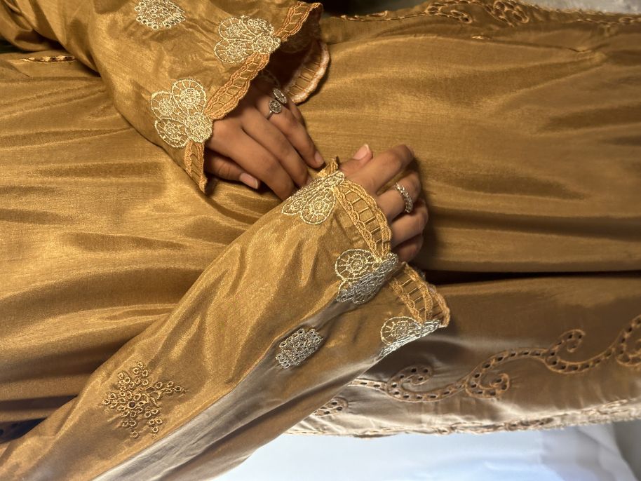 Aurelia Women Raw Silk