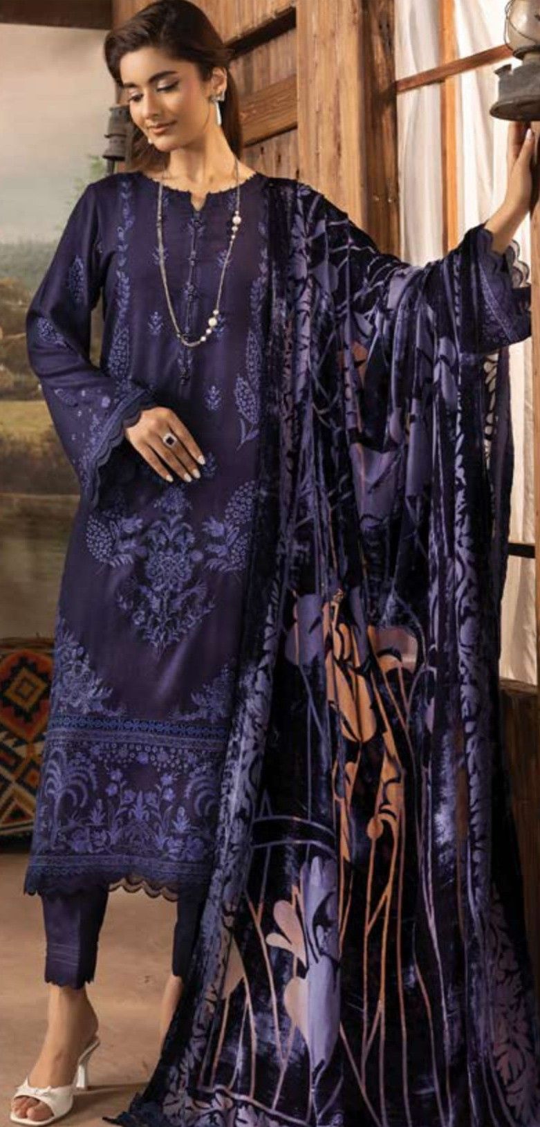 Dastaan by riaz arts Women Leather
