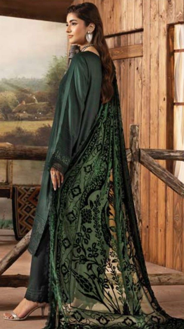 Dastaan by riaz arts Women Leather