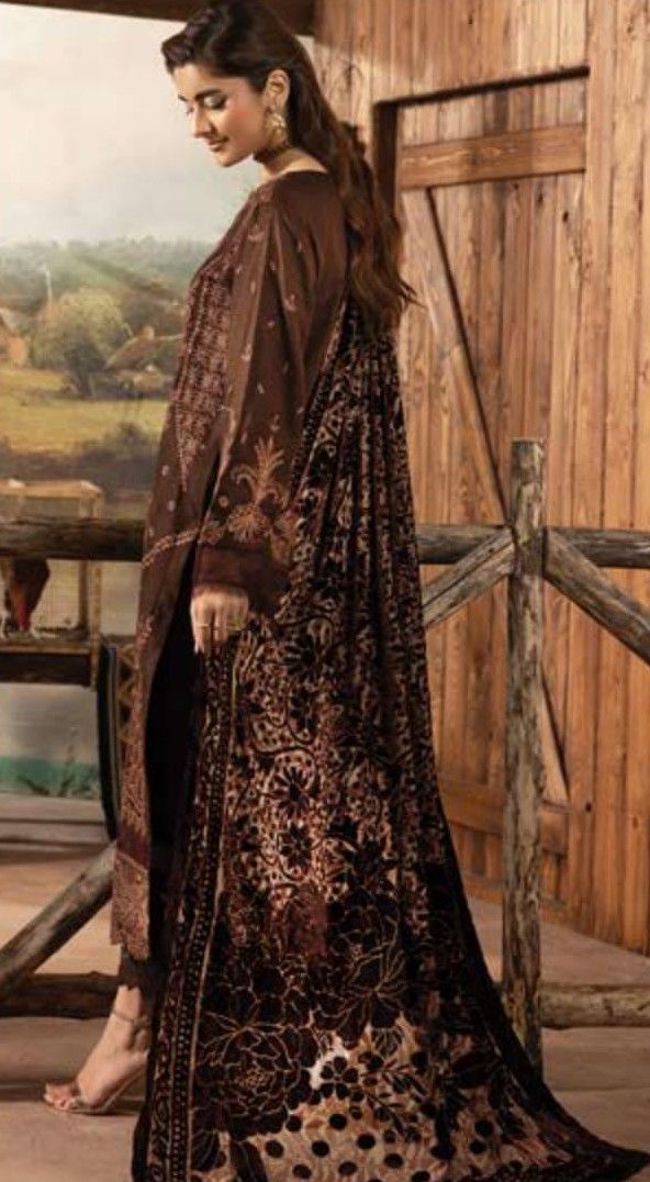 Dastaan by riaz arts Women Leather
