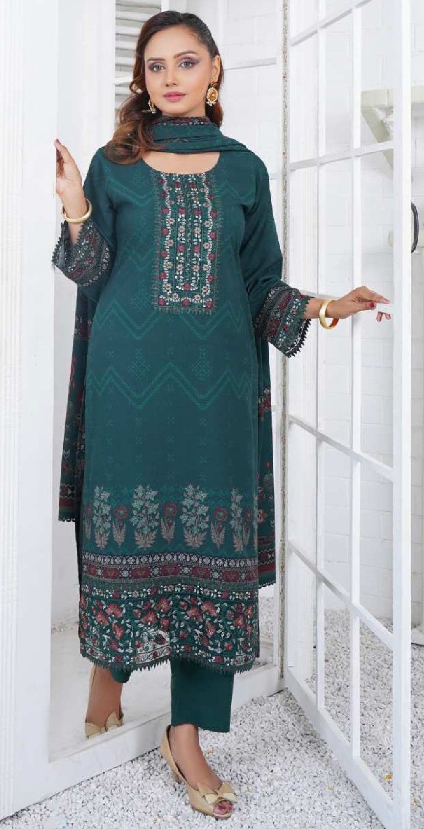 Chandni Gulzar Exlclusive Dhank Women Dhanak