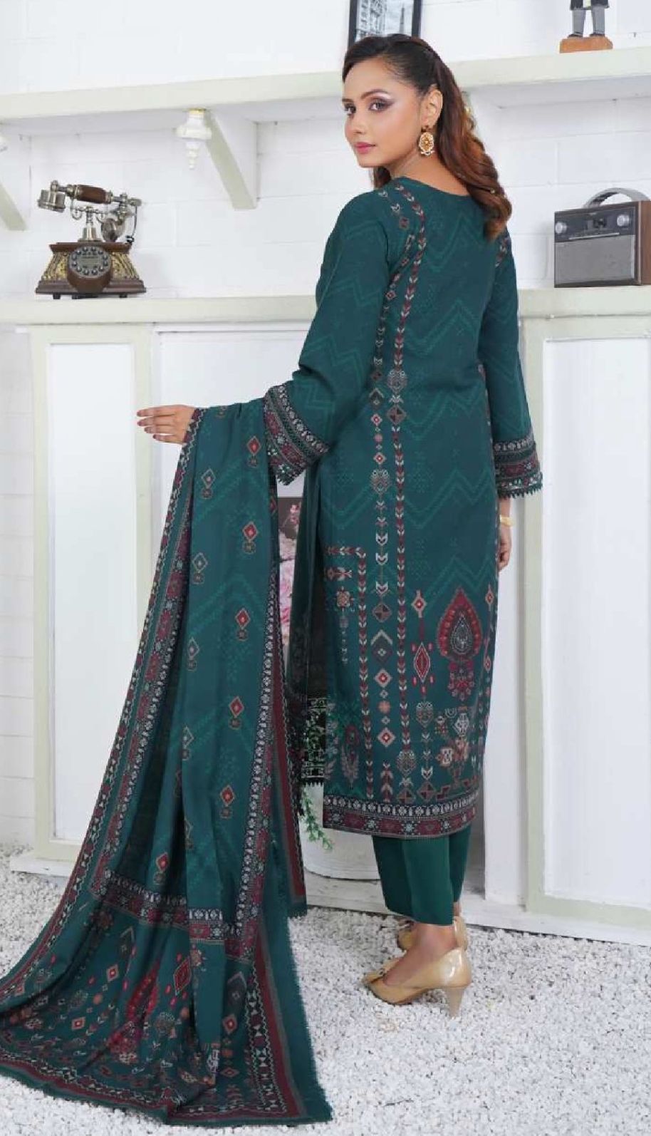 Chandni Gulzar Exlclusive Dhank Women Dhanak