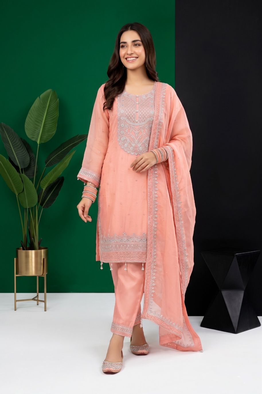 W001 Women Chiffon