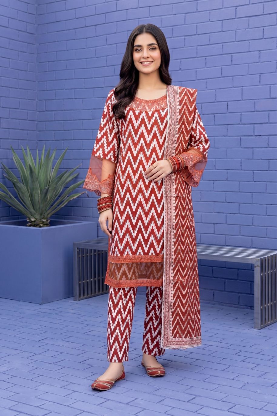 W019 Women Lawn